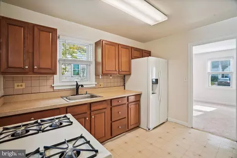 2811 Munson St, Silver Spring, MD 20902 photo 11