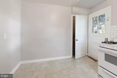 9017 Sudbury Rd, Silver Spring, MD 20901 photo 10