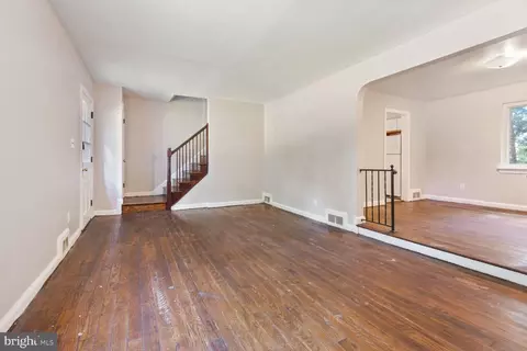 9017 Sudbury Rd, Silver Spring, MD 20901 photo 4