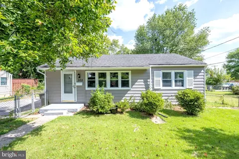 303 Edmonston Dr, Rockville, MD 20851
