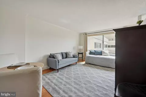 5500 Friendship Blvd #2415N, Chevy Chase, MD 20815