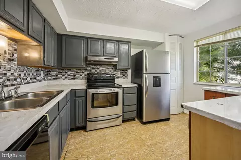 3729 Castle Ter #122-15, Silver Spring, MD 20904 photo 9