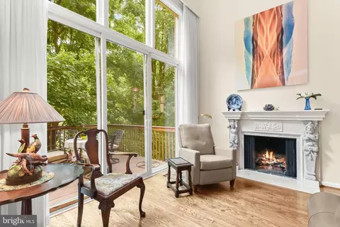 6109 Davenport Ter, Bethesda, MD 20817