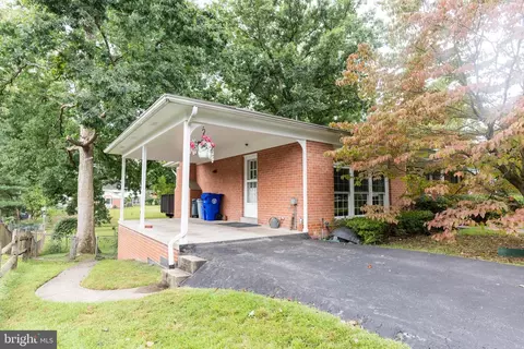 2036 Henderson Ave, Silver Spring, MD 20902 photo 2
