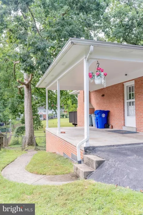 2036 Henderson Ave, Silver Spring, MD 20902 photo 3