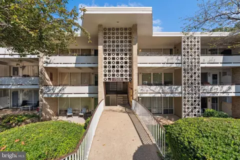 7559 Spring Lake Dr #7559-B, Bethesda, MD 20817