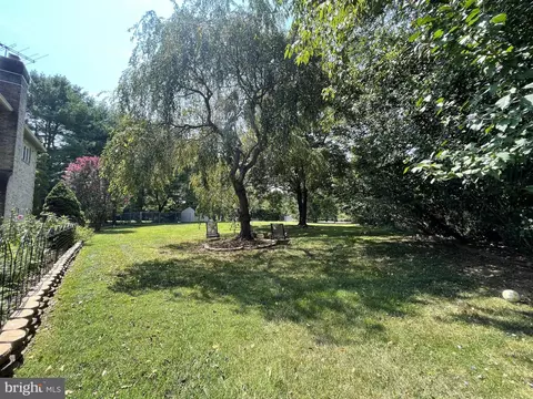 2053 Mayflower Dr, Silver Spring, MD 20905 photo 4