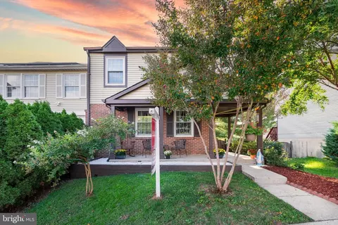 12438 Quail Woods Dr, Germantown, MD 20874