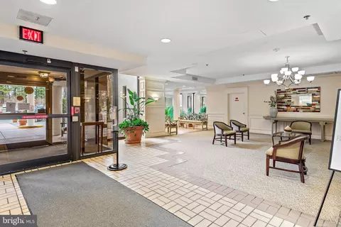 15100 Interlachen Dr #4-224, Silver Spring, MD 20906 photo 6