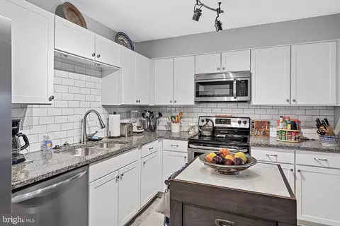 15100 Interlachen Dr #4-224, Silver Spring, MD 20906 photo 13