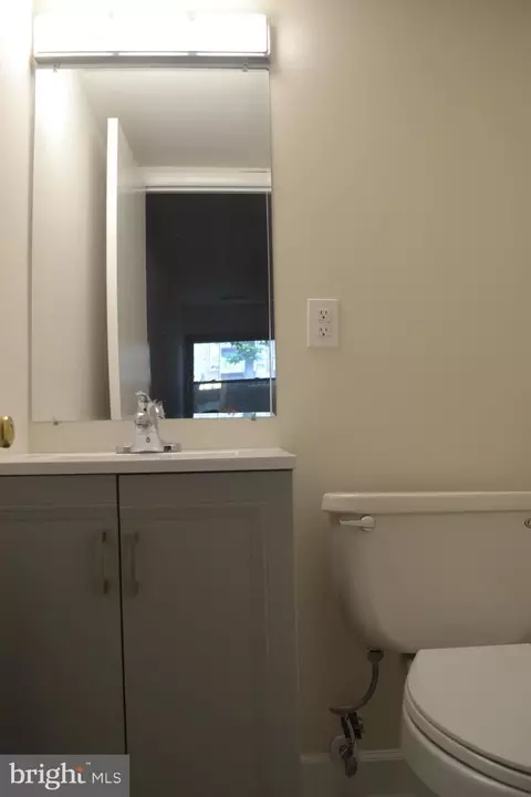 2302 Greenery Ln #102-16, Silver Spring, MD 20906 photo 16
