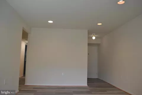2302 Greenery Ln #102-16, Silver Spring, MD 20906 photo 2