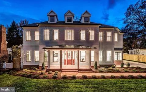5512 Pollard Rd, Bethesda, MD 20816