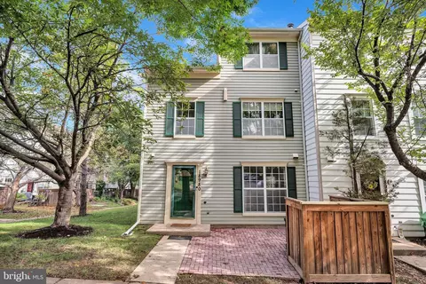 18980 Highstream Dr #820-M, Germantown, MD 20874