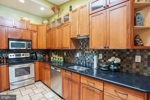 412 Sisson Ct, Silver Spring, MD 20902 photo 13