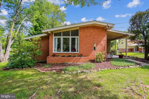 412 Sisson Ct, Silver Spring, MD 20902