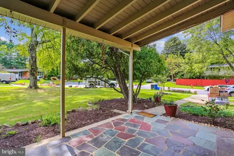 412 Sisson Ct, Silver Spring, MD 20902 photo 3