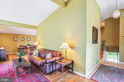 412 Sisson Ct, Silver Spring, MD 20902 photo 8