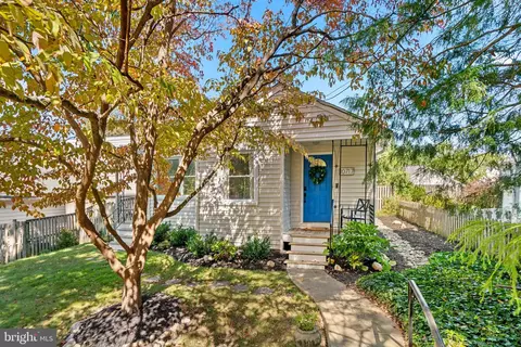 10717 Casper St, Kensington, MD 20895