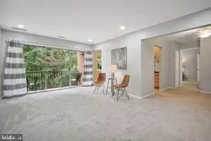 884 College Pkwy #203, Rockville, MD 20850