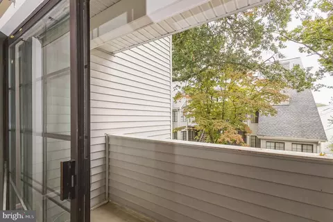 1605 Carriage House Ter #1605-E, Silver Spring, MD 20904 photo 15
