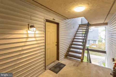 1605 Carriage House Ter #1605-E, Silver Spring, MD 20904 photo 2