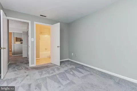 1605 Carriage House Ter #1605-E, Silver Spring, MD 20904 photo 11
