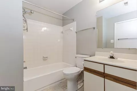 1605 Carriage House Ter #1605-E, Silver Spring, MD 20904 photo 12
