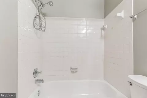 1605 Carriage House Ter #1605-E, Silver Spring, MD 20904 photo 13
