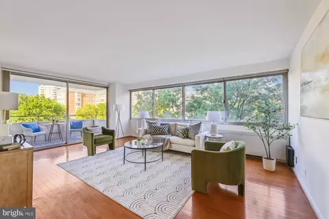 5500 Friendship Blvd #1204N, Chevy Chase, MD 20815