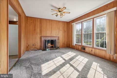 2417 E Gate Dr, Silver Spring, MD 20906 photo 9