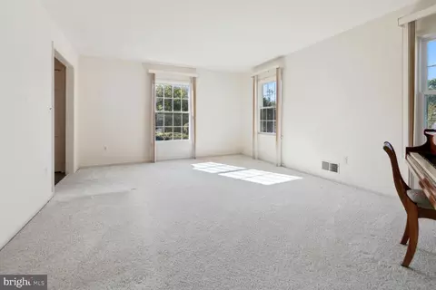 2417 E Gate Dr, Silver Spring, MD 20906 photo 6