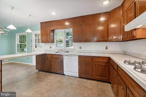 2417 E Gate Dr, Silver Spring, MD 20906 photo 13