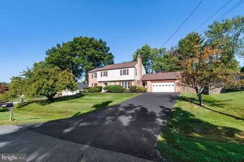 2417 E Gate Dr, Silver Spring, MD 20906 photo 2