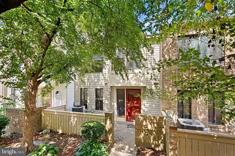 18736 Nathans Pl, Montgomery Village, MD 20886