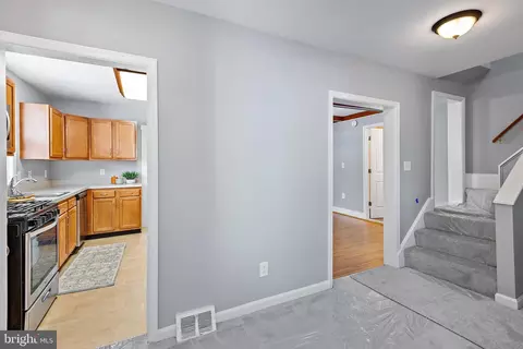 621 Hollywood Ave, Silver Spring, MD 20904 photo 4