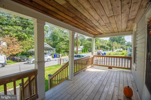 621 Hollywood Ave, Silver Spring, MD 20904 photo 2