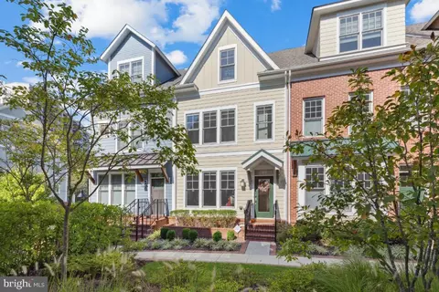 69 Ellsworth Heights St, Silver Spring, MD 20910