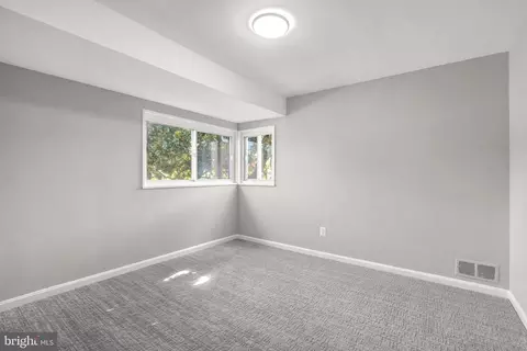 1813 Sanford Rd, Silver Spring, MD 20902 photo 13