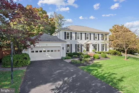 13 Triple Crown Ct, North Potomac, MD 20878