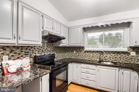 10911 Breewood Ct, Silver Spring, MD 20901 photo 10