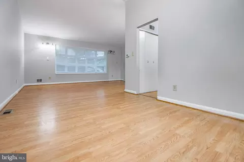 10911 Breewood Ct, Silver Spring, MD 20901 photo 5