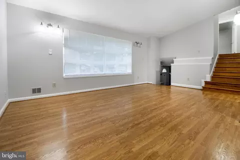10911 Breewood Ct, Silver Spring, MD 20901 photo 4