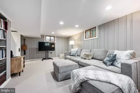 9605 Sutherland Rd, Silver Spring, MD 20901 photo 24