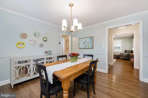 9605 Sutherland Rd, Silver Spring, MD 20901 photo 4