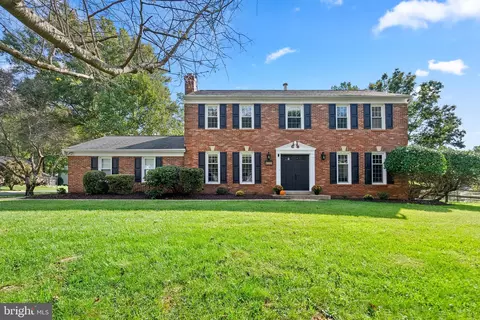 4500 Custis Dr, Rockville, MD 20853
