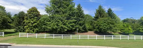 14212 Glen Mill Rd, Rockville, MD 20850