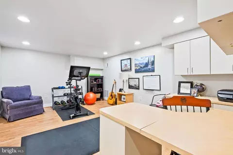 9200 Sudbury Rd, Silver Spring, MD 20901 photo 27