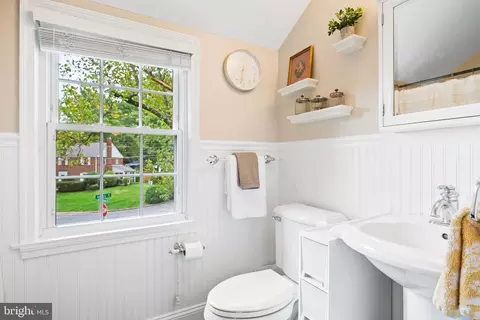 9200 Sudbury Rd, Silver Spring, MD 20901 photo 15