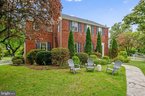 9200 Sudbury Rd, Silver Spring, MD 20901 photo 2